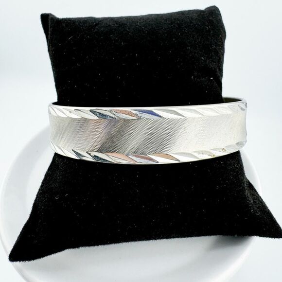 Vintage Silver-Tone Etched Cuff Bracelet Minimalist Modern Southwestern Retro - Picture 3 of 7